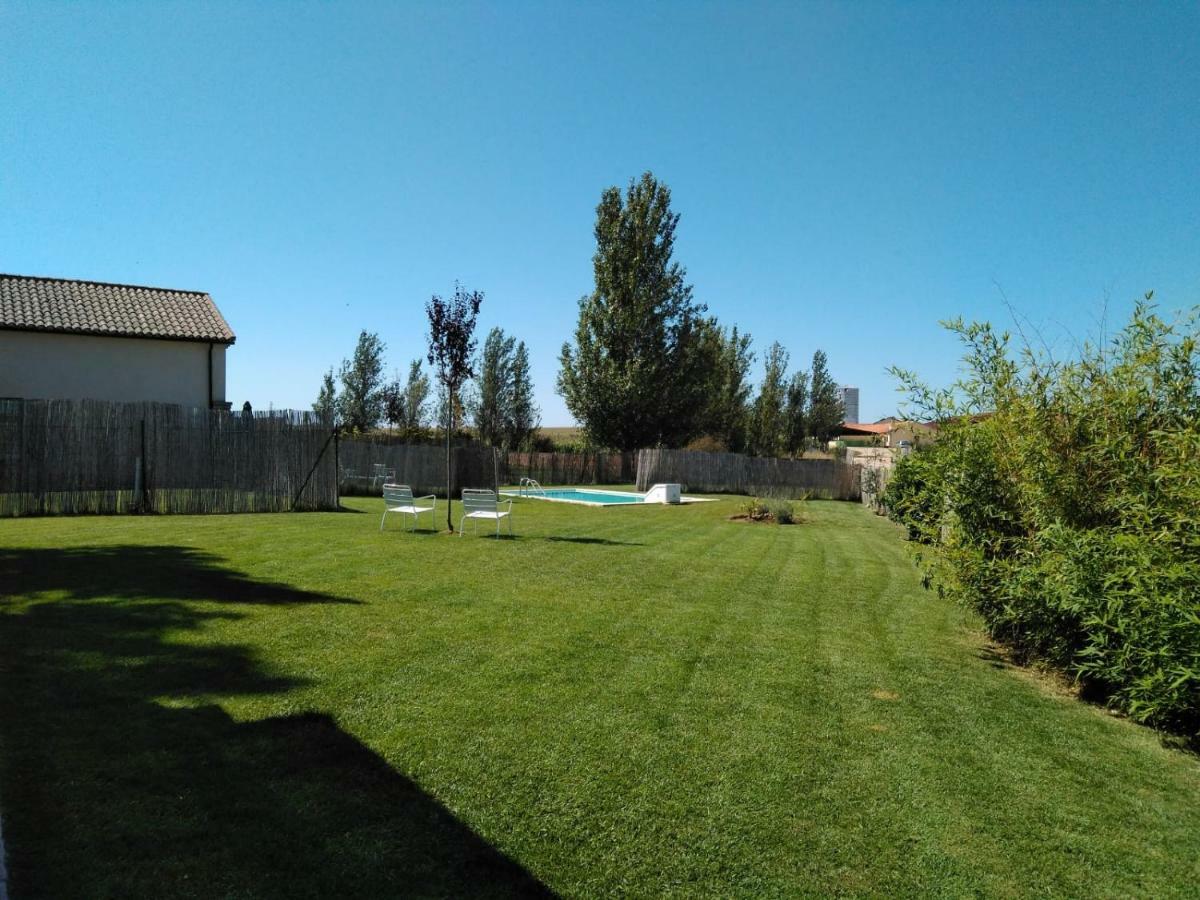 Casas Olmo y Fresno jardín y piscina a 17 kilómetros de Salamanca Exterior foto